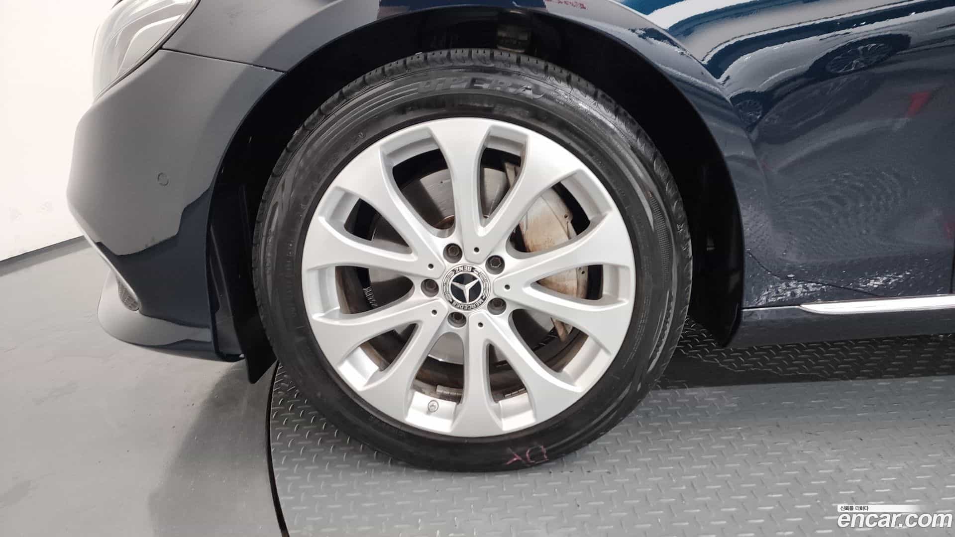 E-Class Mercedes-Benz 2017.6-OUTER-005