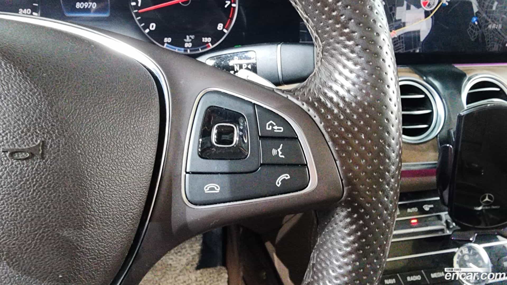 E-Class Mercedes-Benz 2017.6-OPTION-020