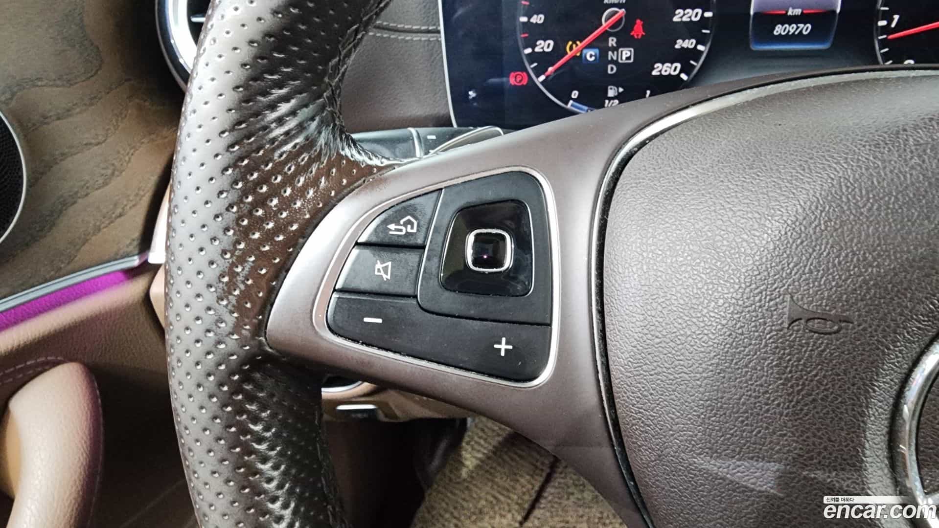 E-Class Mercedes-Benz 2017.6-OPTION-021