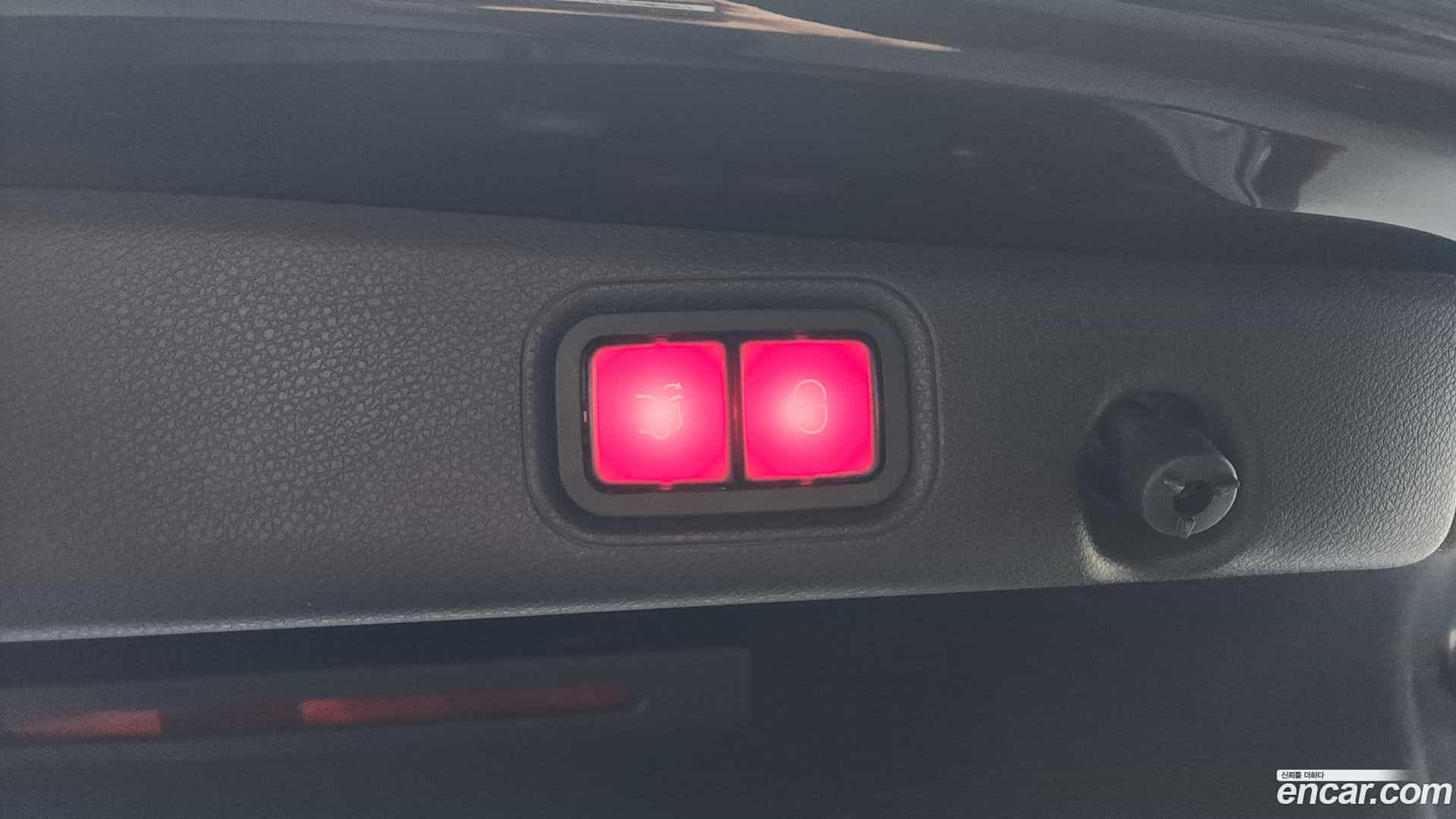 E-Class Mercedes-Benz 2017.6-OPTION-023