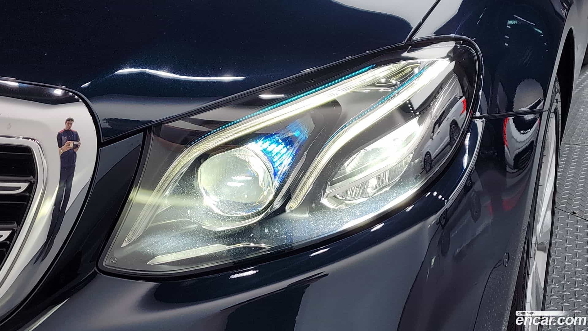 E-Class Mercedes-Benz 2017.6-OUTER-032