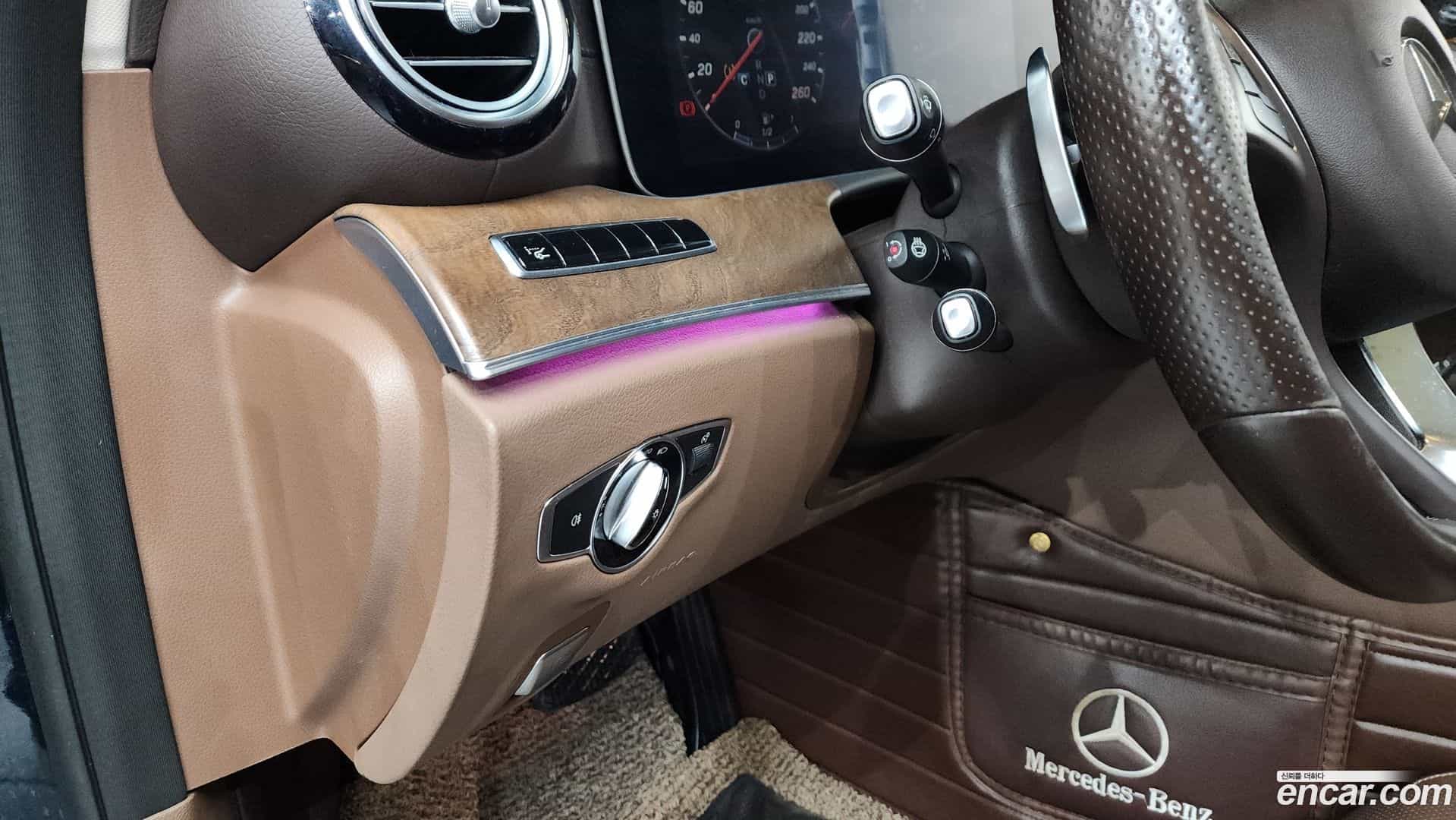 E-Class Mercedes-Benz 2017.6-OPTION-049