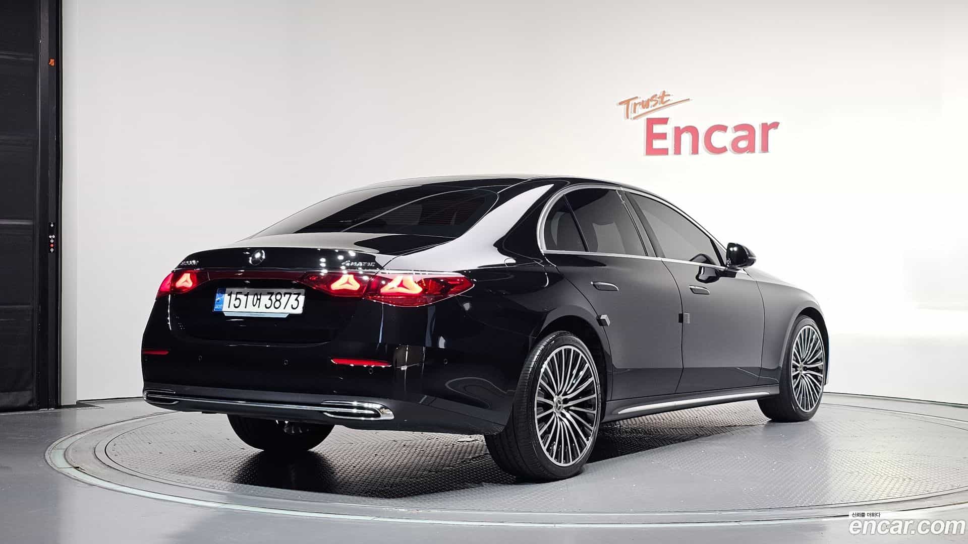 E-Class Mercedes-Benz 2024.5-OUTER-002