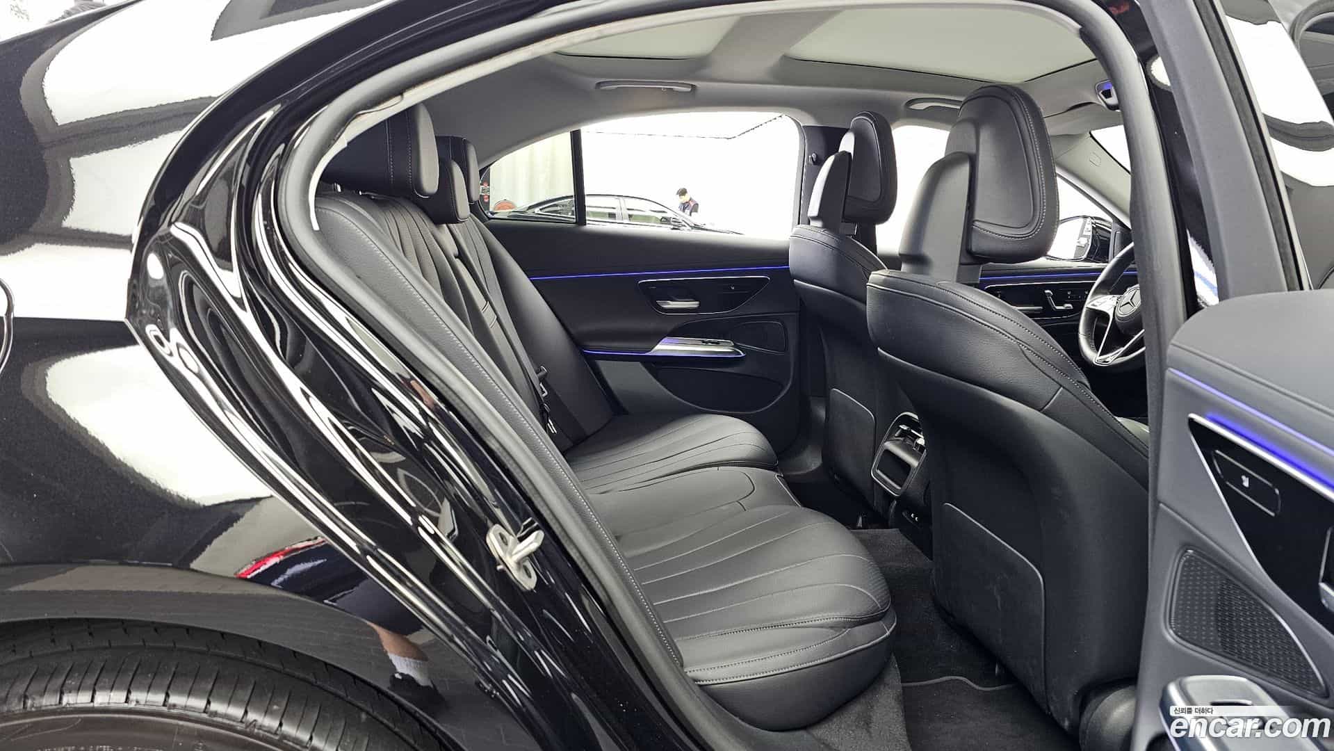 E-Class Mercedes-Benz 2024.5-OPTION-016