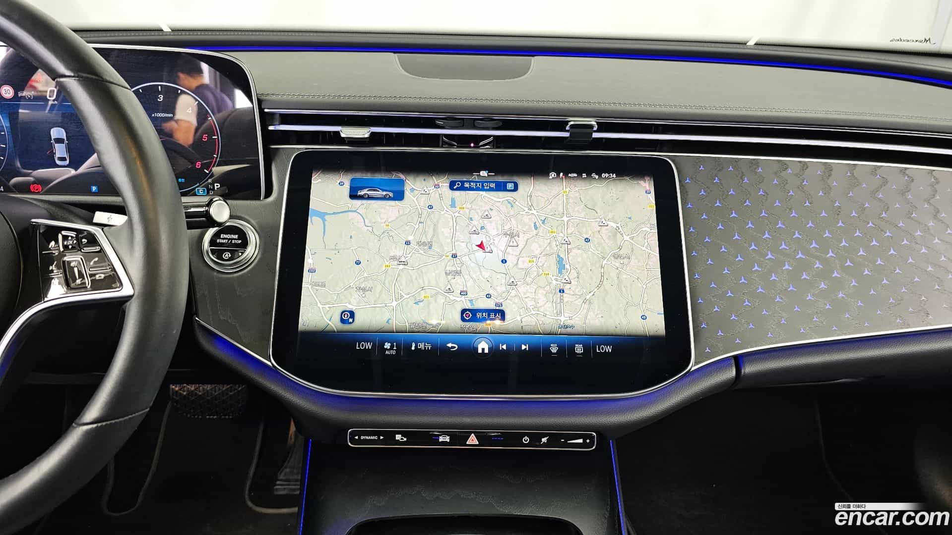 E-Class Mercedes-Benz 2024.5-OPTION-018