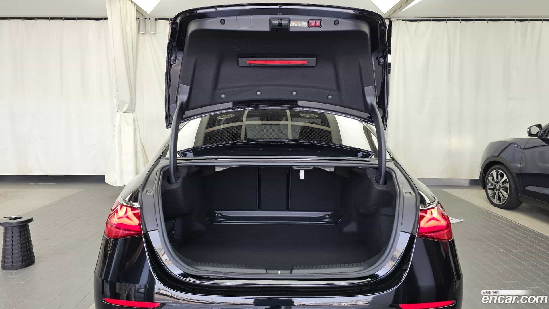 E-Class Mercedes-Benz 2024.5-OPTION-024