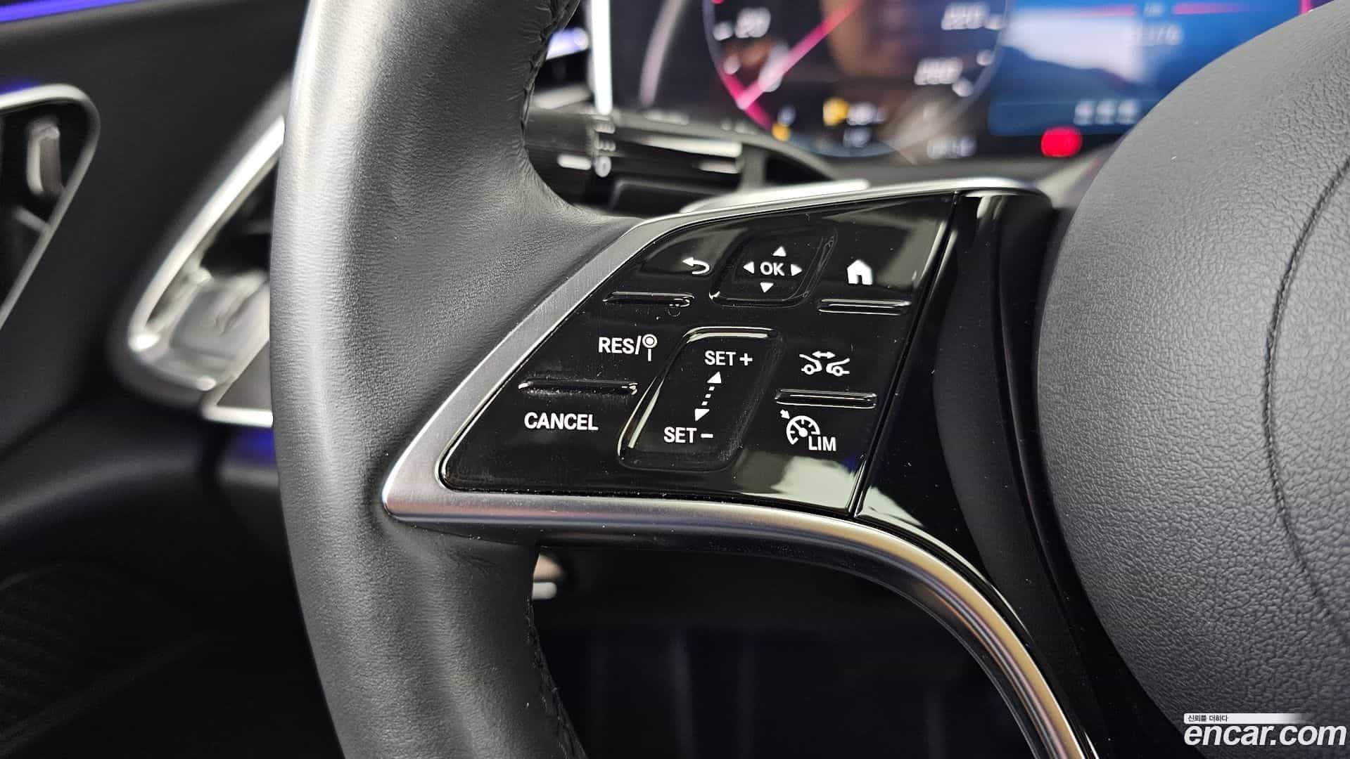 E-Class Mercedes-Benz 2024.5-OPTION-044