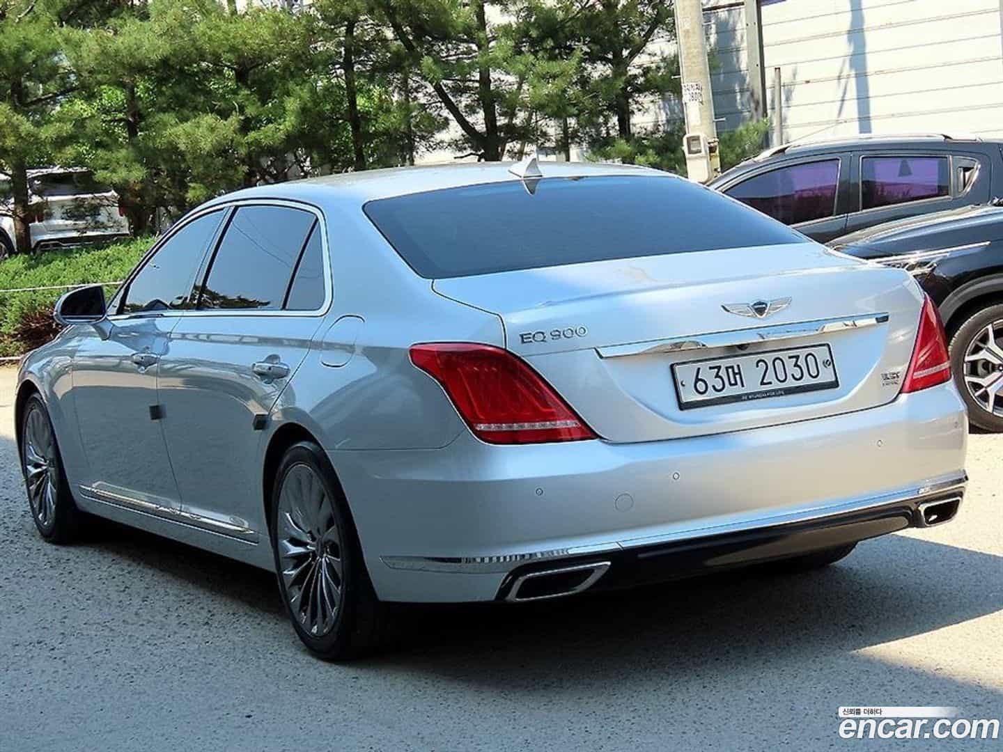 EQ900 Genesis 2016.4-OUTER-003