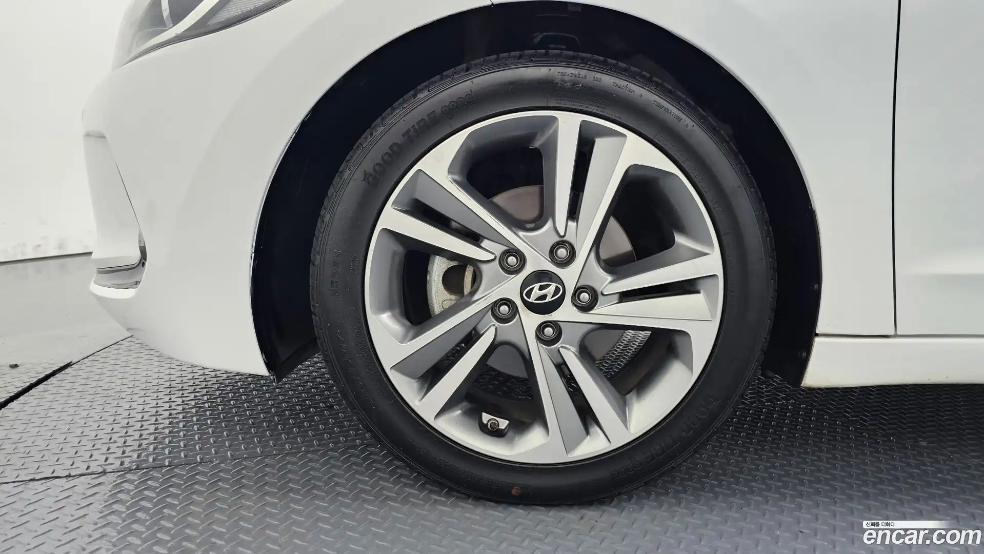 AVANTE Hyundai 2018.4-OUTER-005