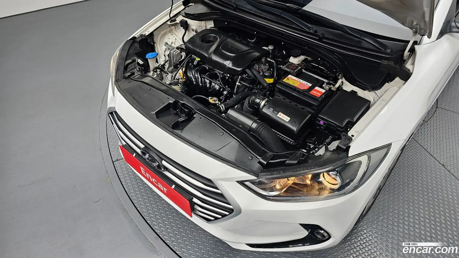 AVANTE Hyundai 2018.4-OUTER-006