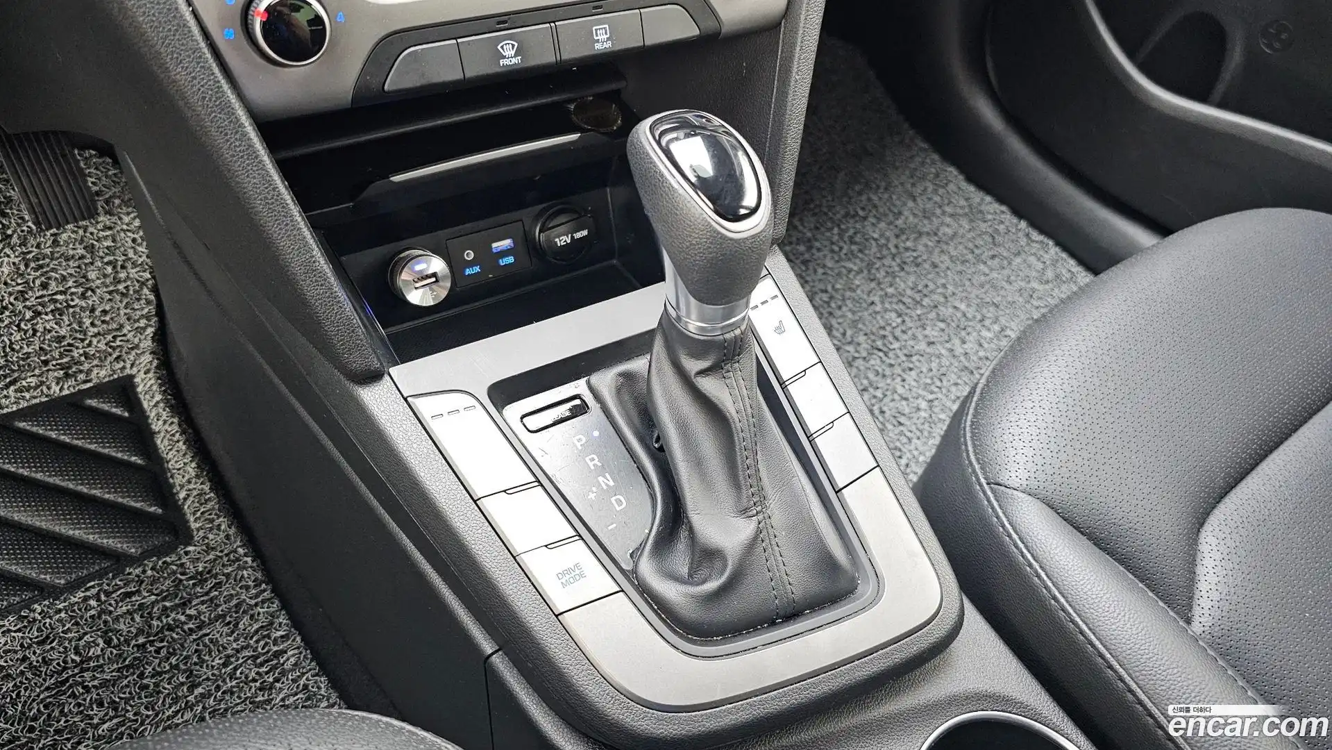 AVANTE Hyundai 2018.4-INNER-009