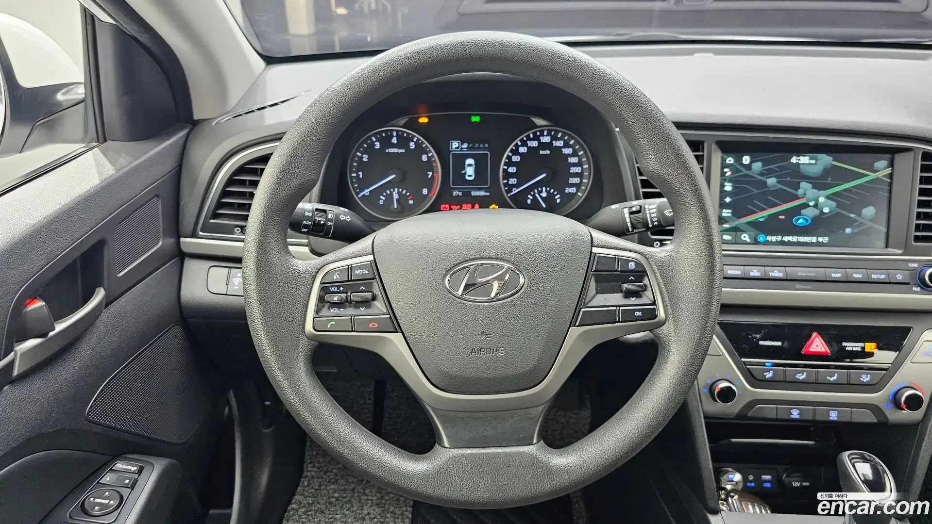 AVANTE Hyundai 2018.4-OPTION-017