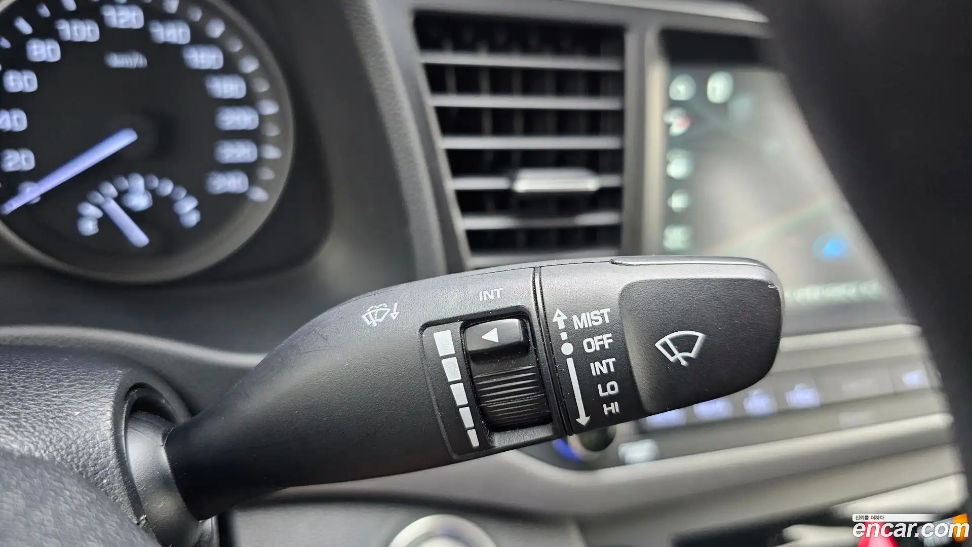 AVANTE Hyundai 2018.4-OPTION-042