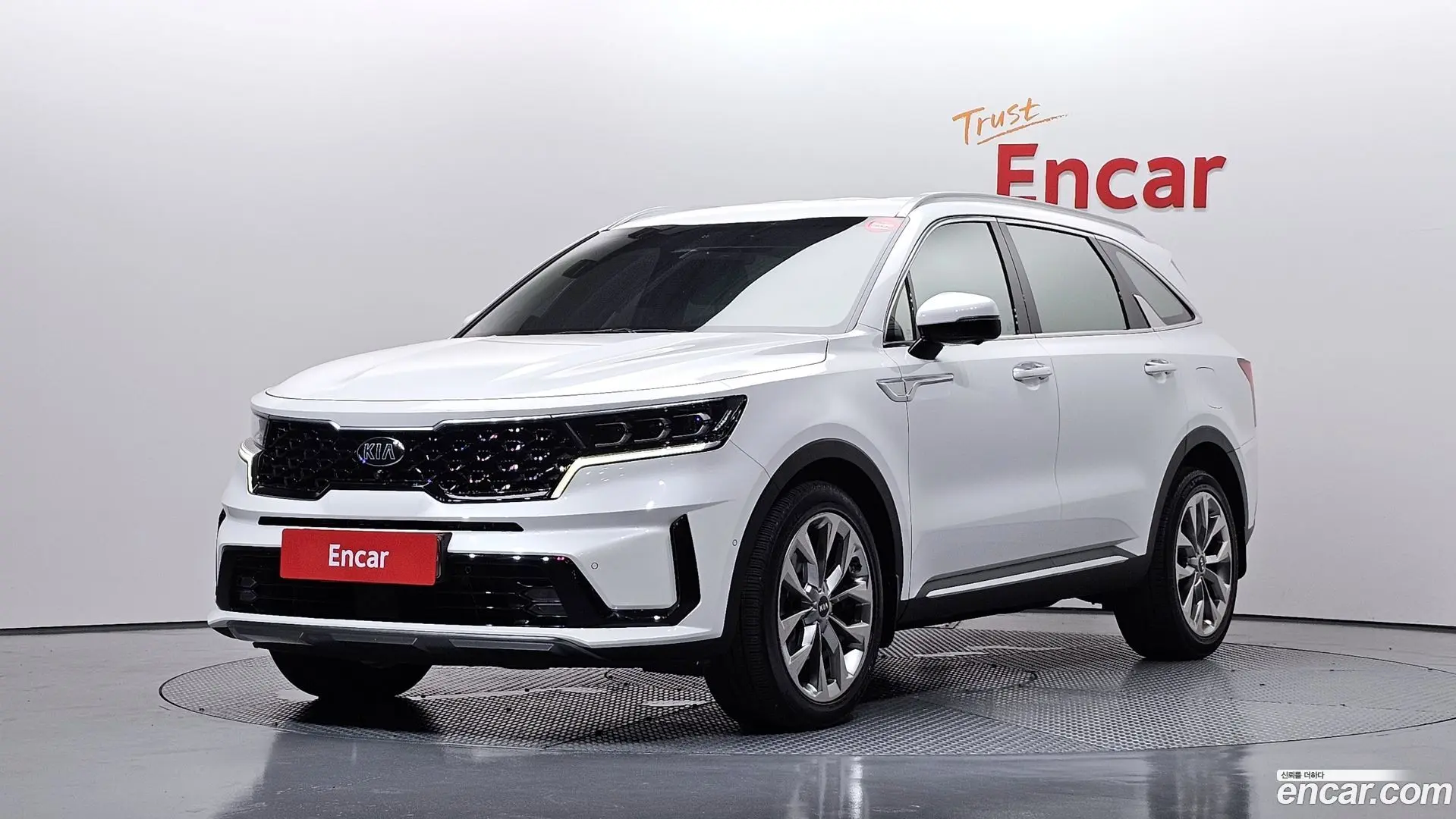 Main__Slider__Photo:Sorento Kia 2020.5-0