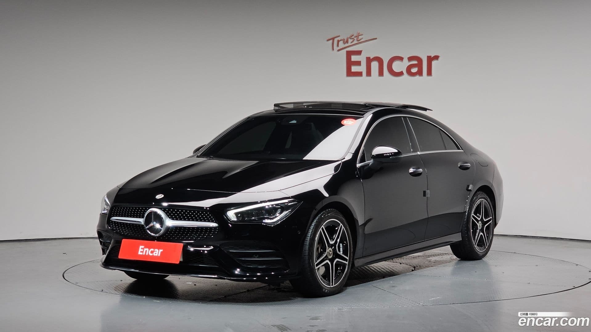 Main__Slider__Photo:CLA-Class Mercedes-Benz 2021.6-0