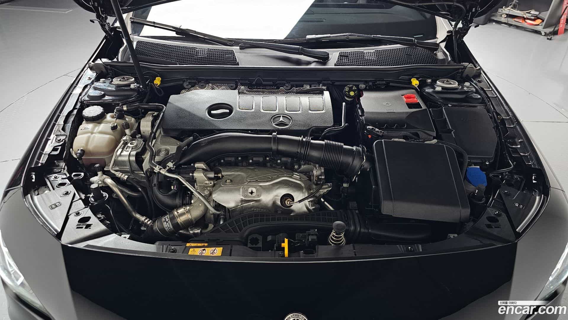 CLA-Class Mercedes-Benz 2021.6-OUTER-006