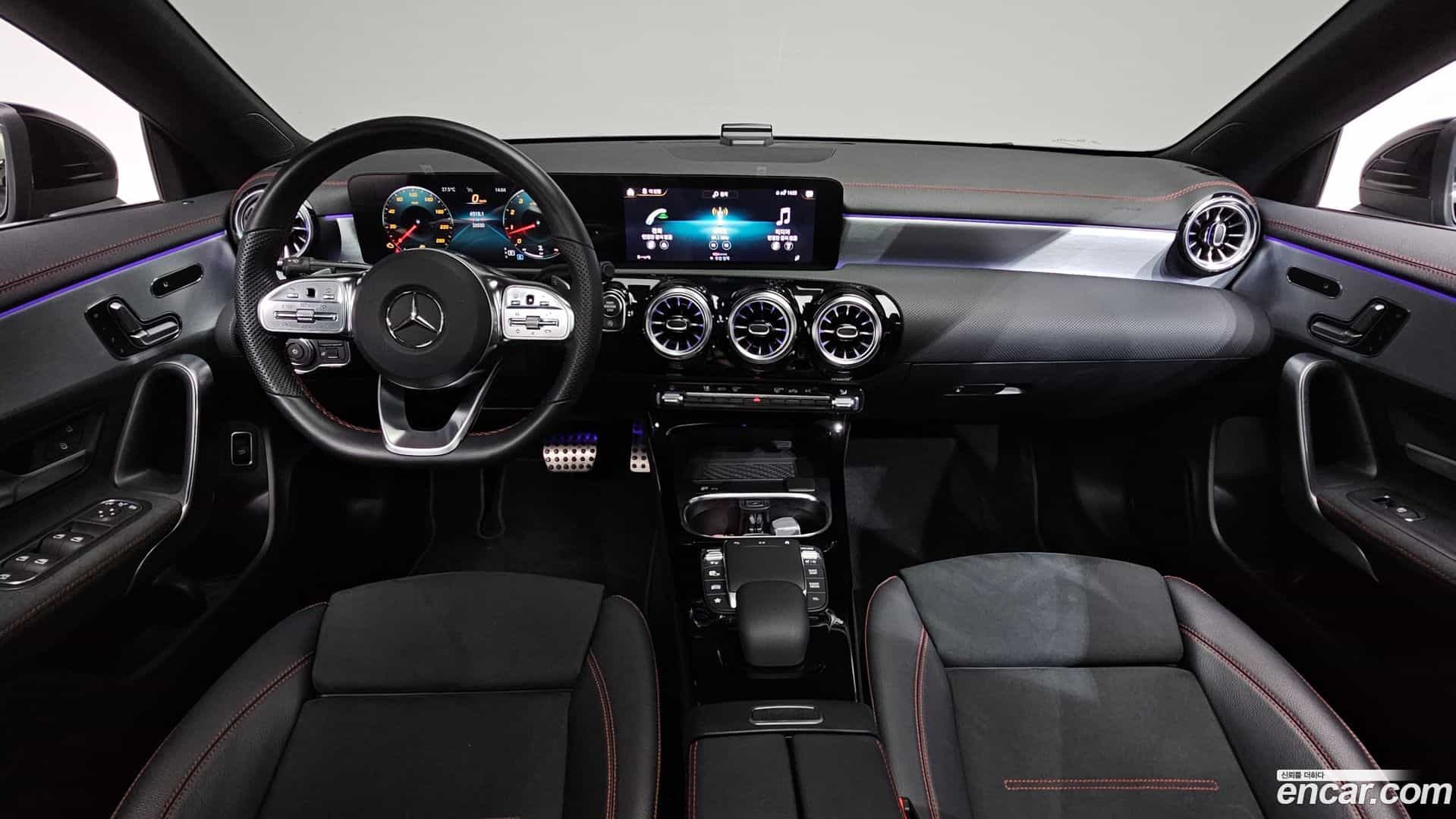 CLA-Class Mercedes-Benz 2021.6-INNER-007