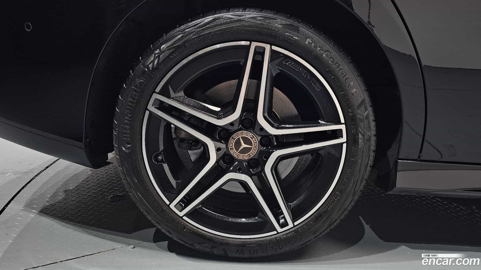 CLA-Class Mercedes-Benz 2021.6-OUTER-031