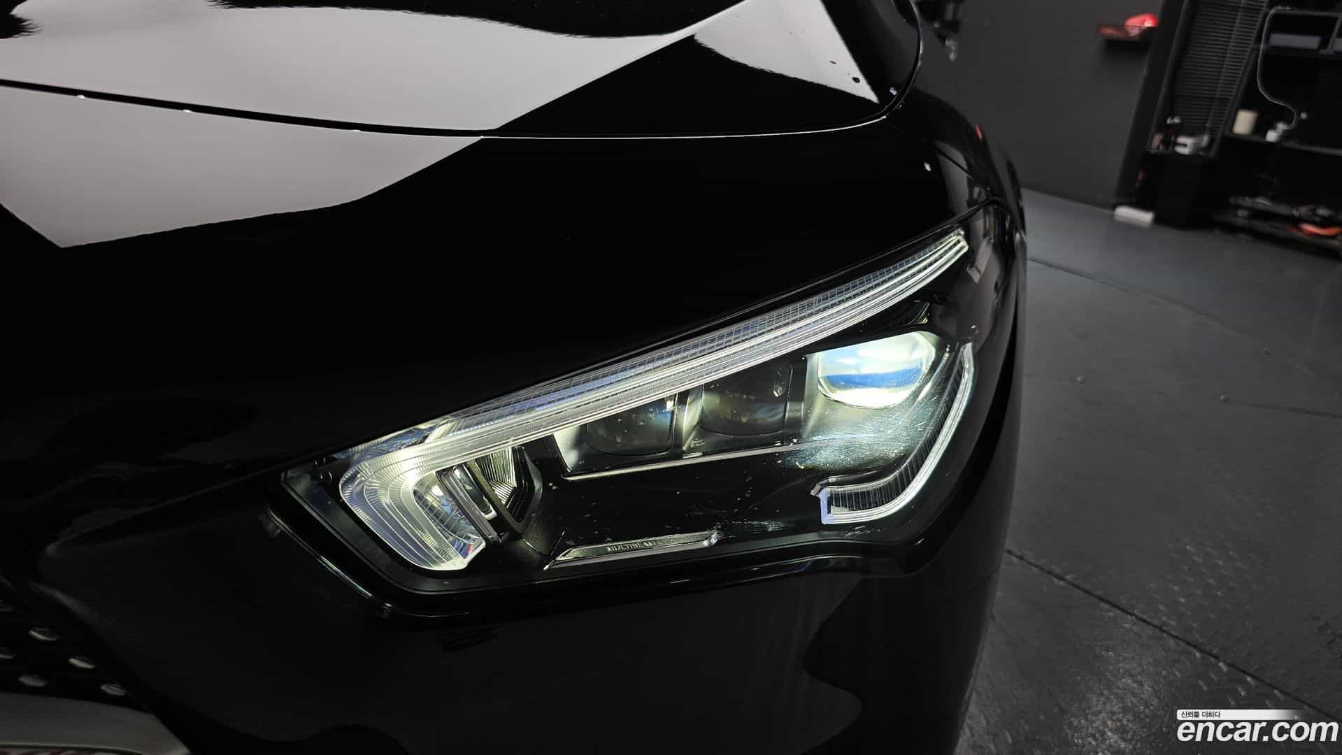 CLA-Class Mercedes-Benz 2021.6-OUTER-032