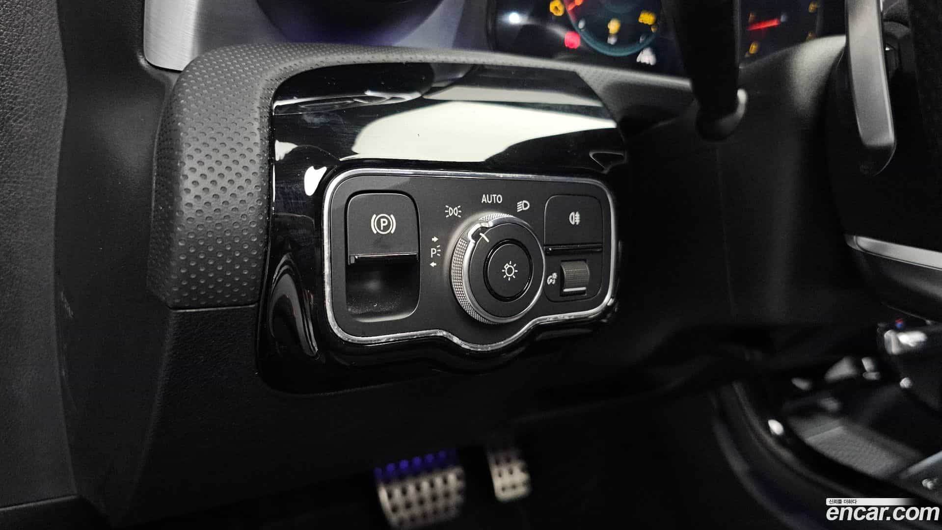 CLA-Class Mercedes-Benz 2021.6-OPTION-041