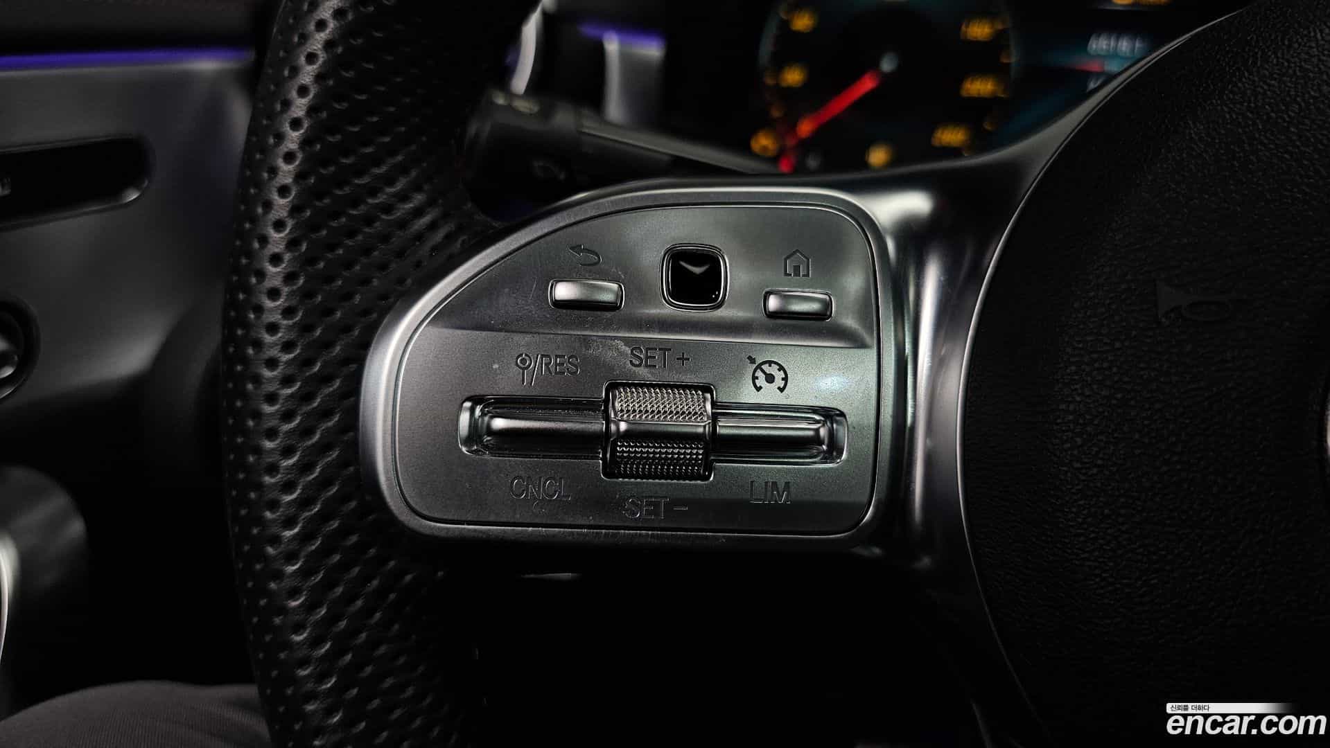 CLA-Class Mercedes-Benz 2021.6-OPTION-046