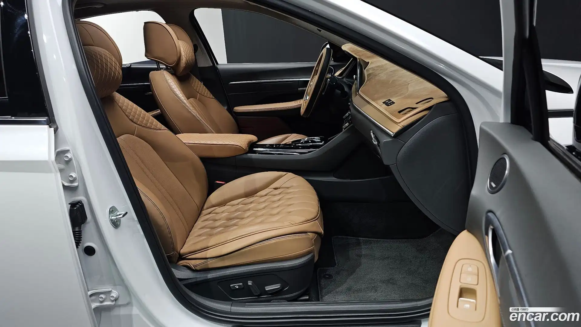 Sonata Hyundai 2019.10-INNER-036