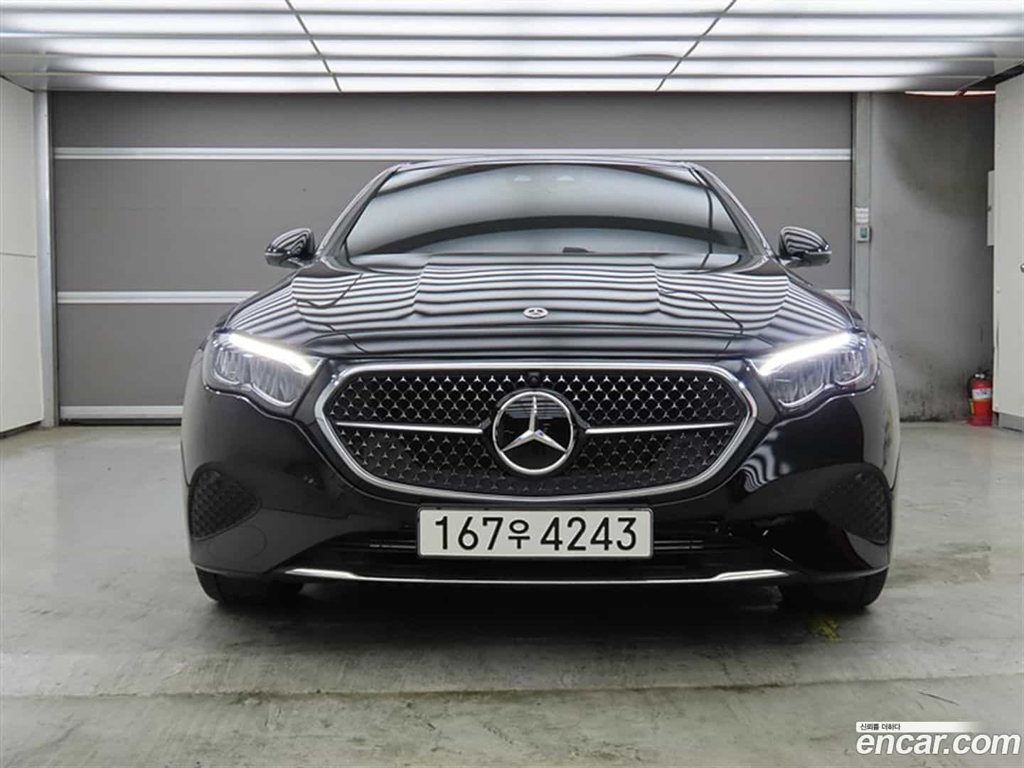 E-Class Mercedes-Benz 2025.9-OUTER-002