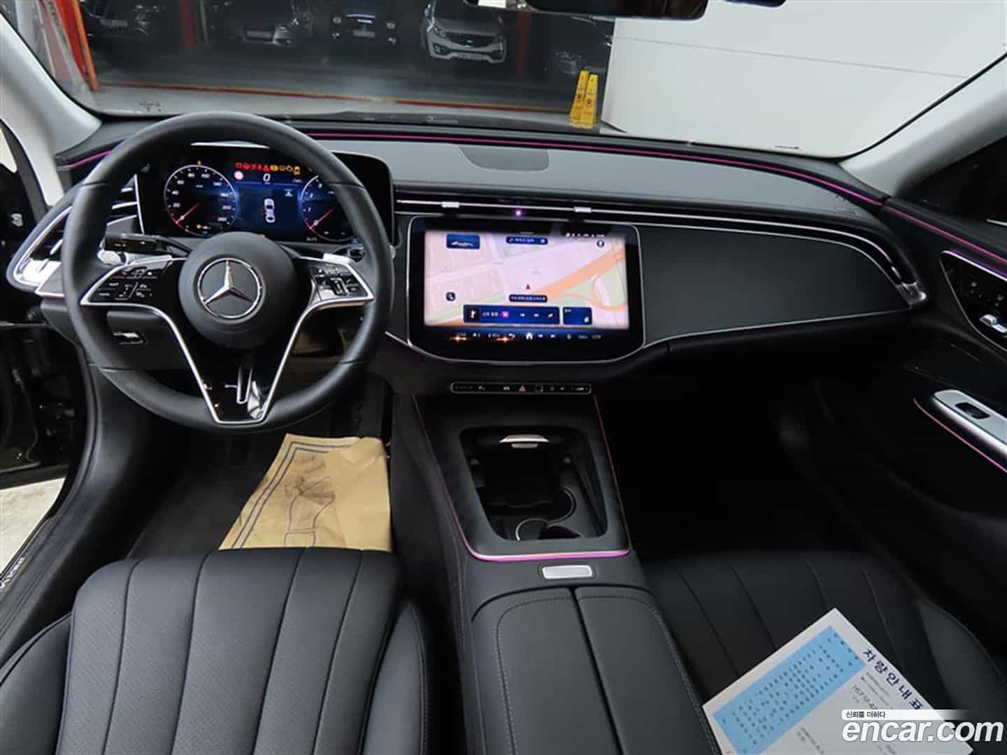 E-Class Mercedes-Benz 2025.9-INNER-007