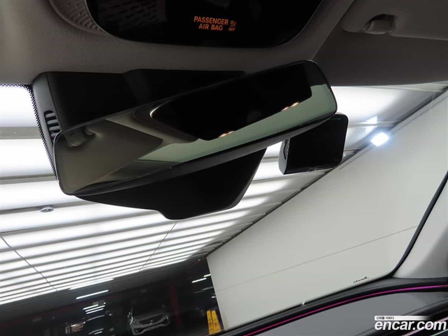 E-Class Mercedes-Benz 2025.9-OPTION-016