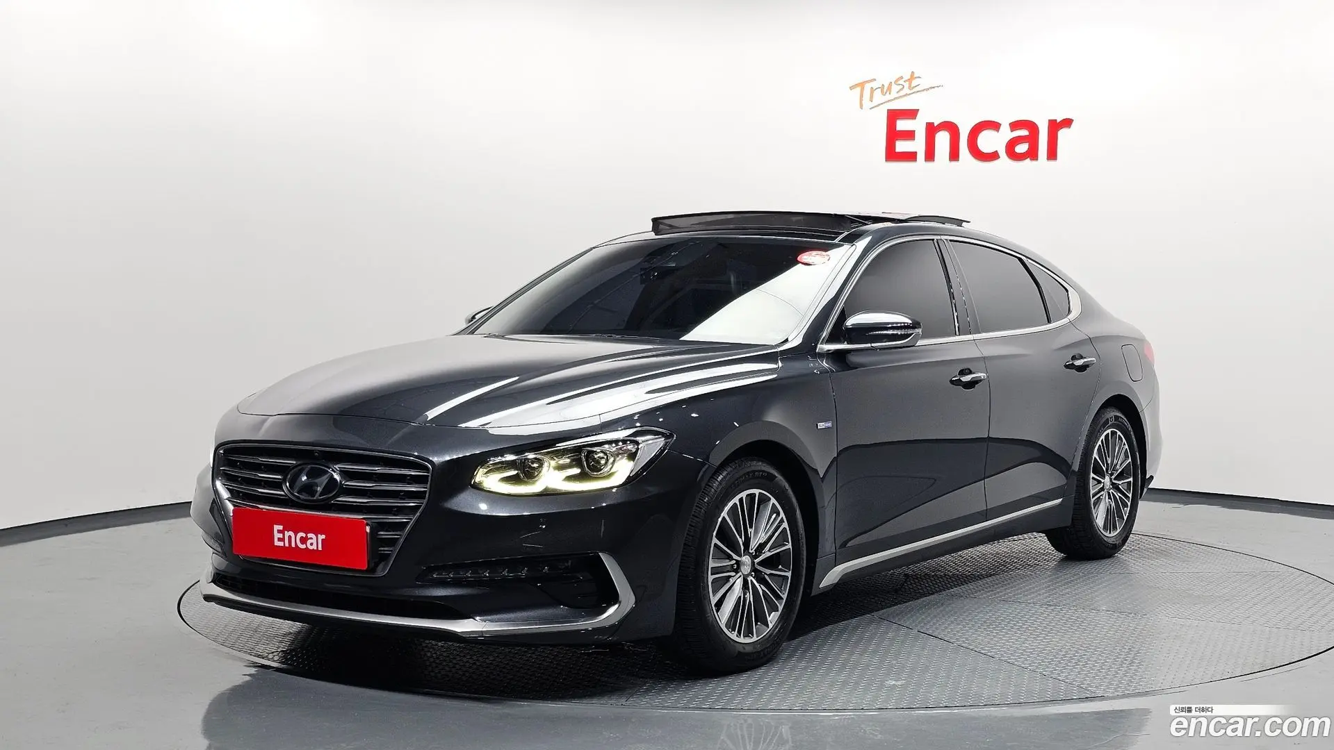 Main__Slider__Photo:Grandeur Hyundai 2018.5-0