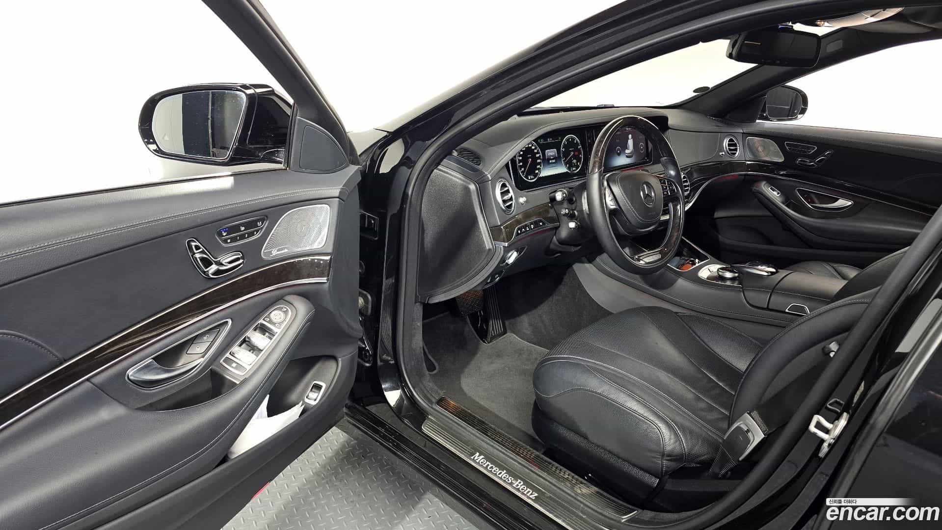S-Class Mercedes-Benz 2016.0-INNER-010