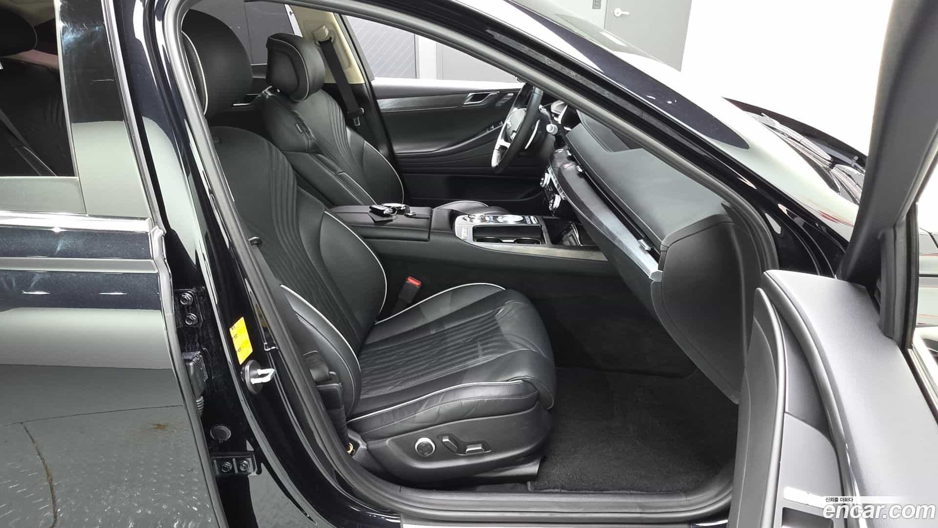 G80 Genesis 2020.4-INNER-036