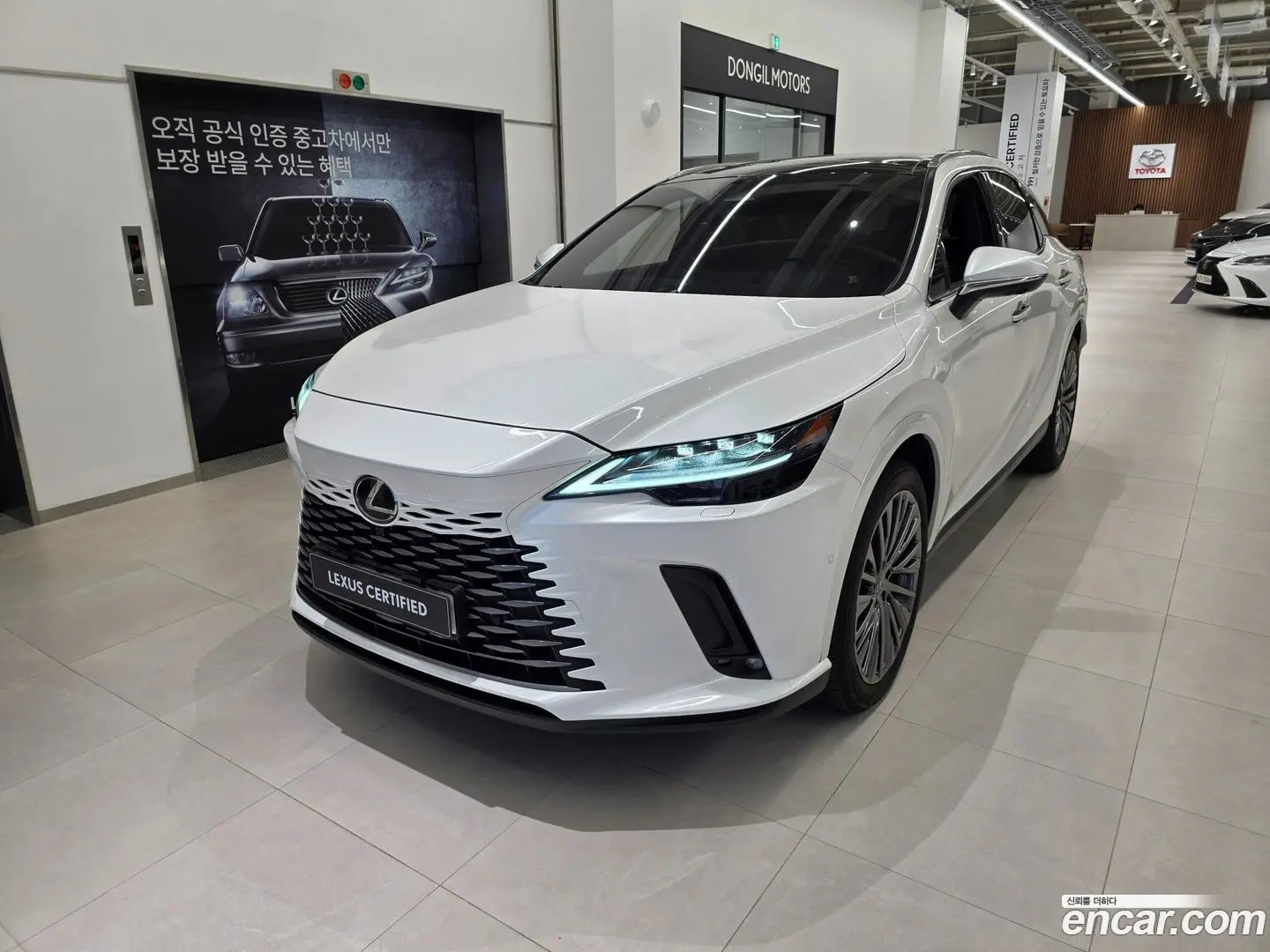 Main__Slider__Photo:RX Lexus 2025.5-0