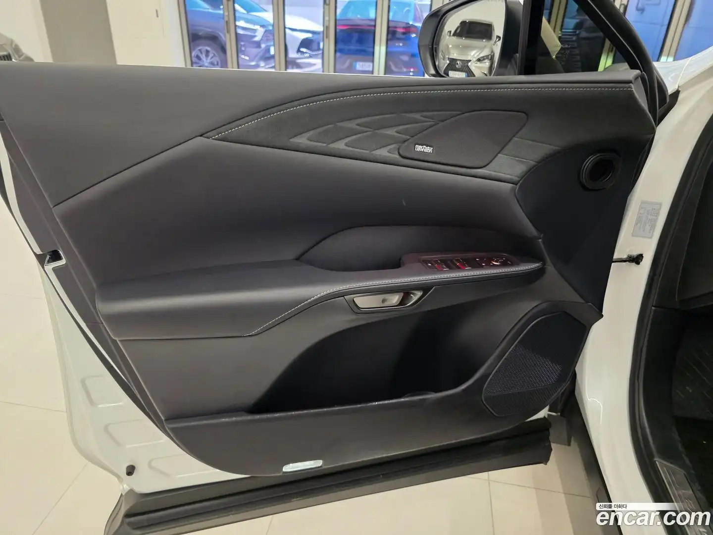 RX Lexus 2025.5-OPTION-016