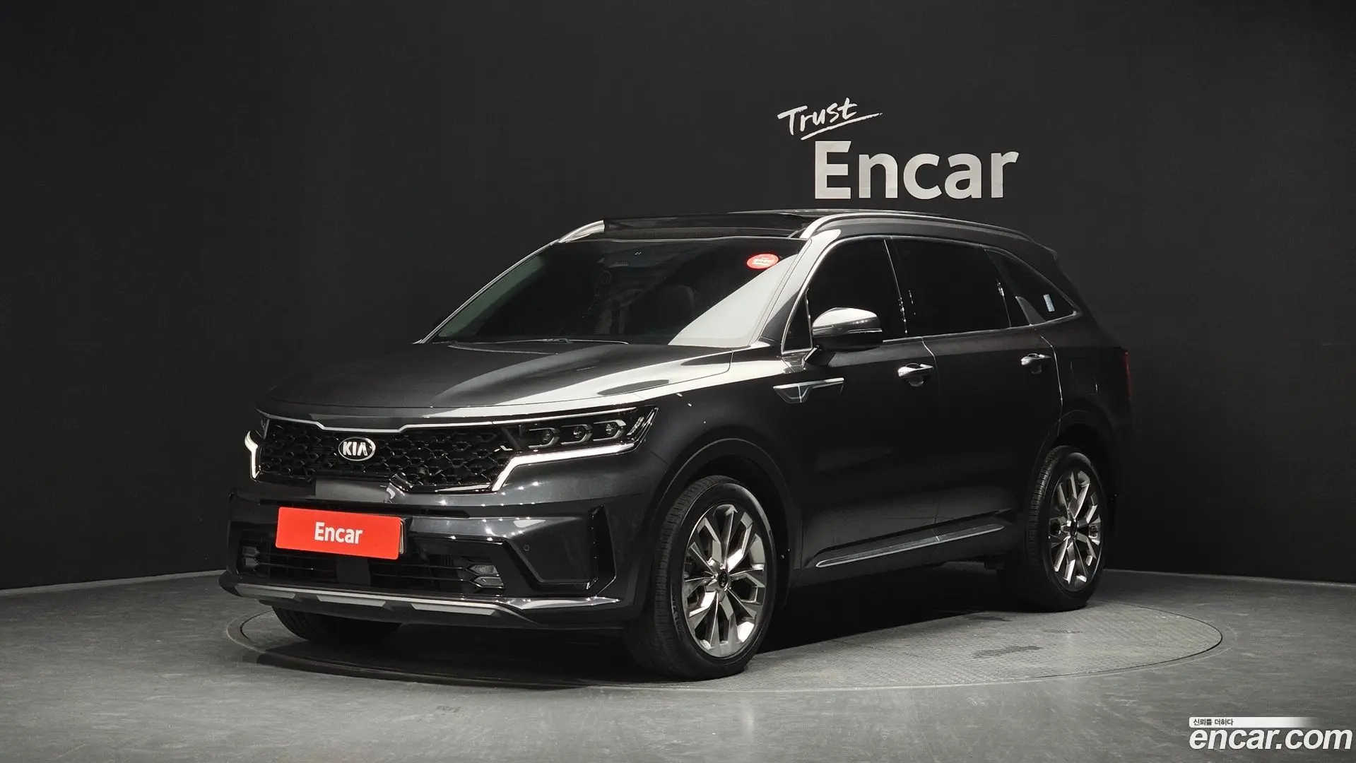 Main__Slider__Photo:Sorento Kia 2020.8-0