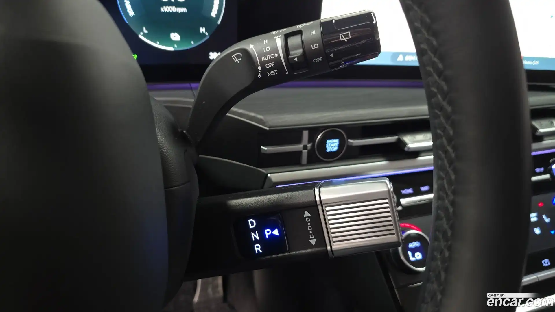 Santafe Hyundai 2024.1-INNER-009