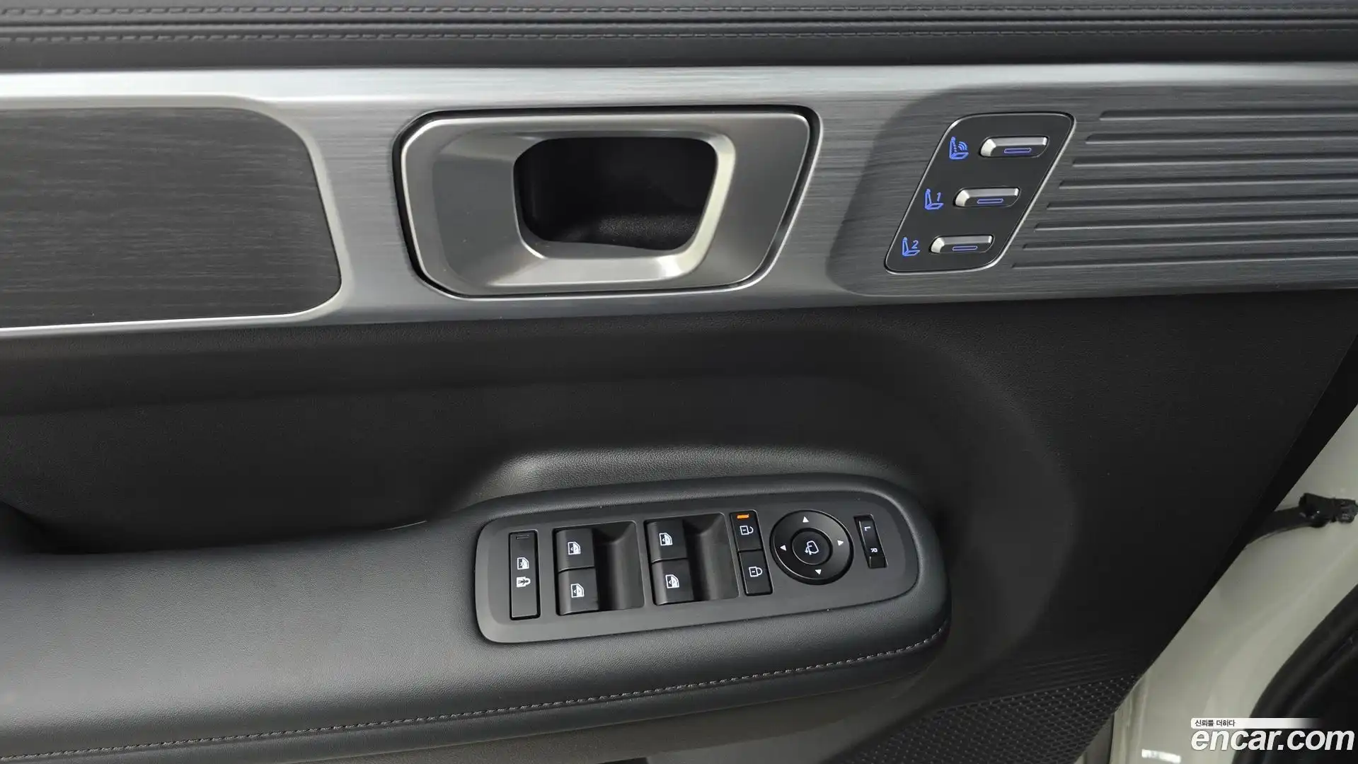 Santafe Hyundai 2024.1-OPTION-041