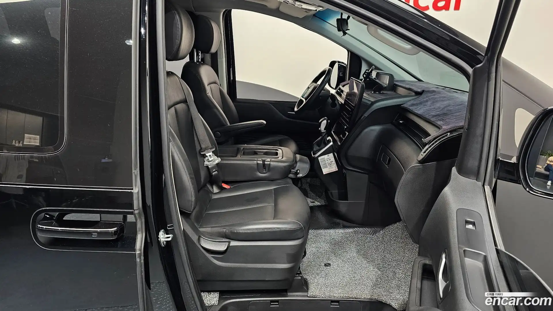 Staria Hyundai 2025.1-INNER-036