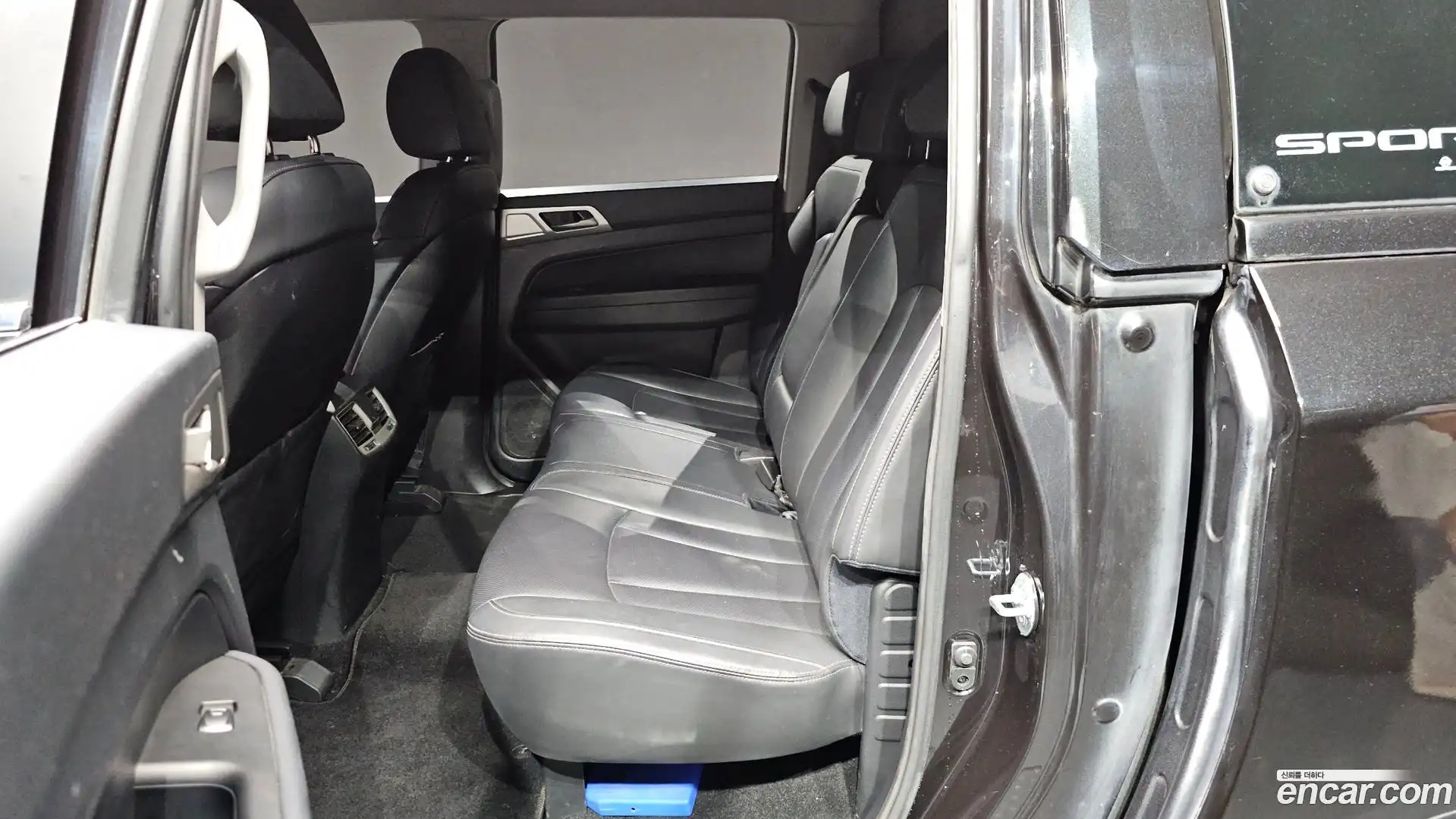 Rexton KG Mobility 2018.1-INNER-036
