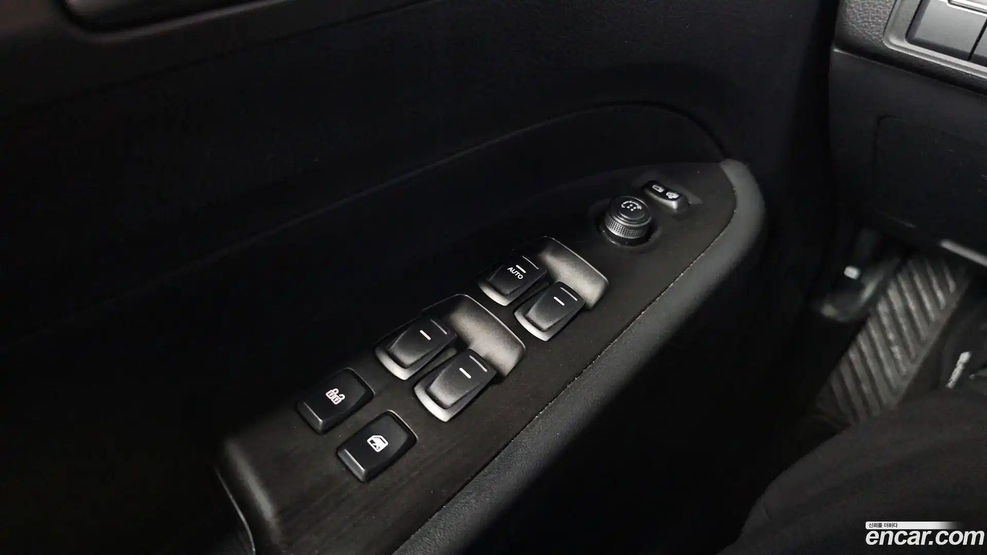 Rexton KG Mobility 2018.1-OPTION-043