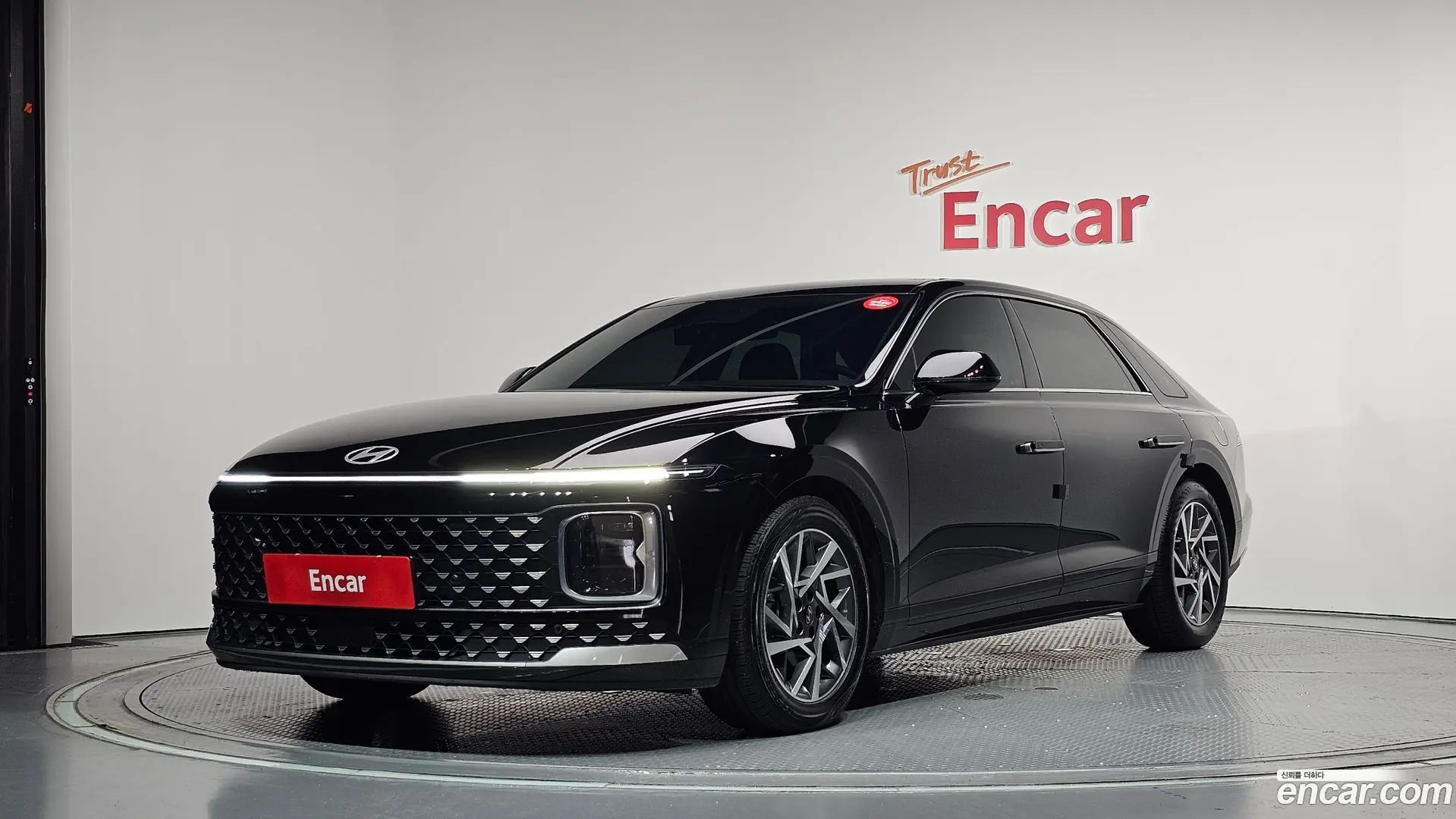 Main__Slider__Photo:Grandeur Hyundai 2024.11-0