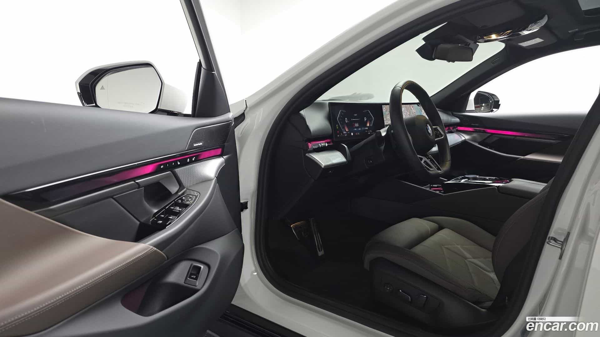 5-Series BMW 2025.9-INNER-010