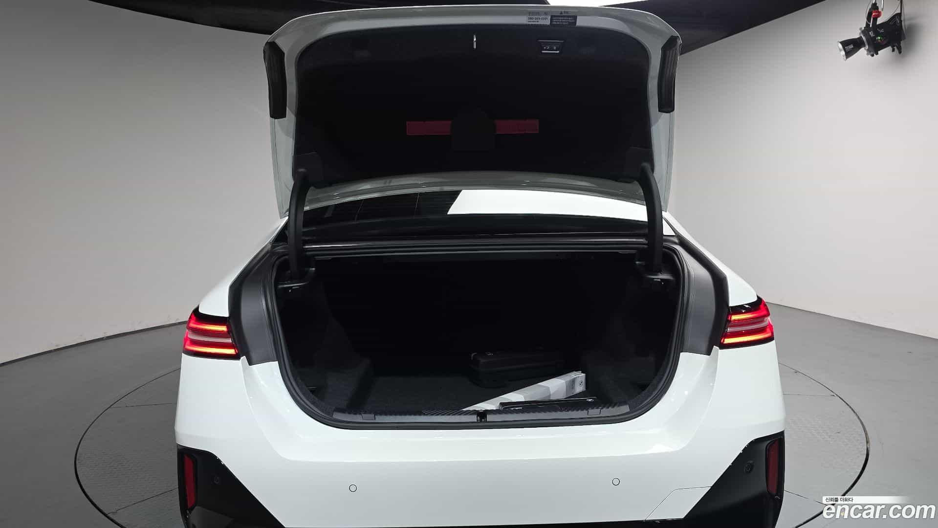 5-Series BMW 2025.9-OPTION-024
