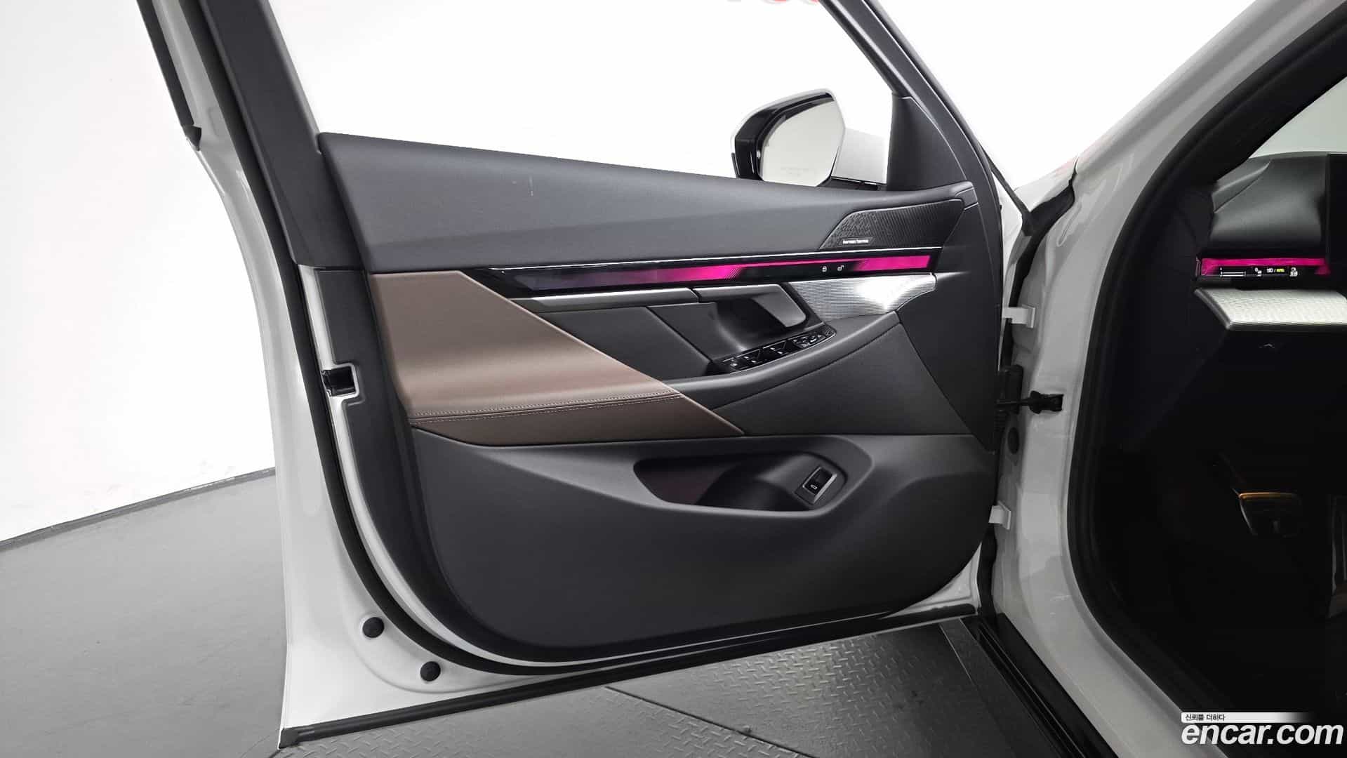 5-Series BMW 2025.9-INNER-034