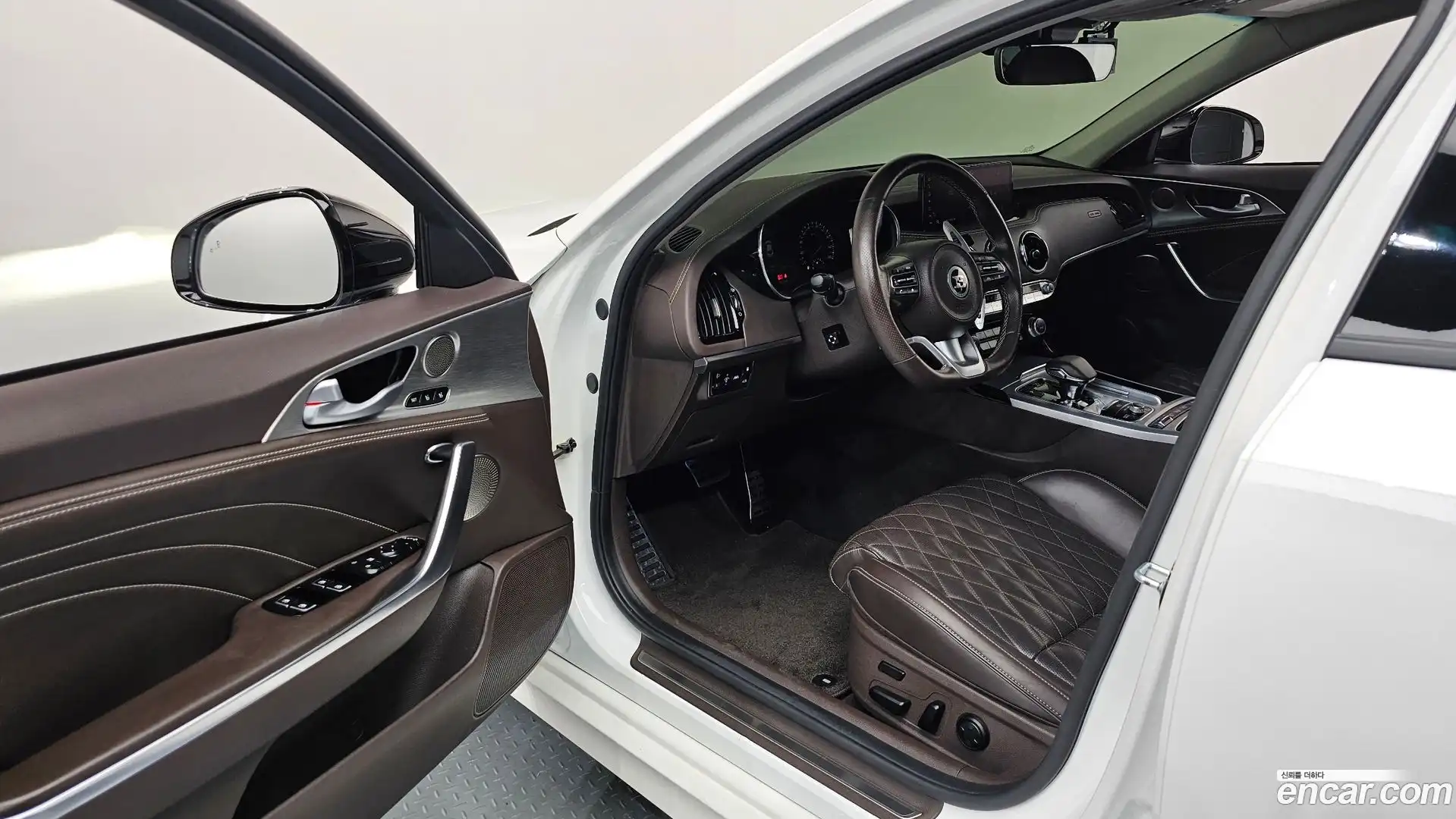 Stinger Kia 2020.10-INNER-010