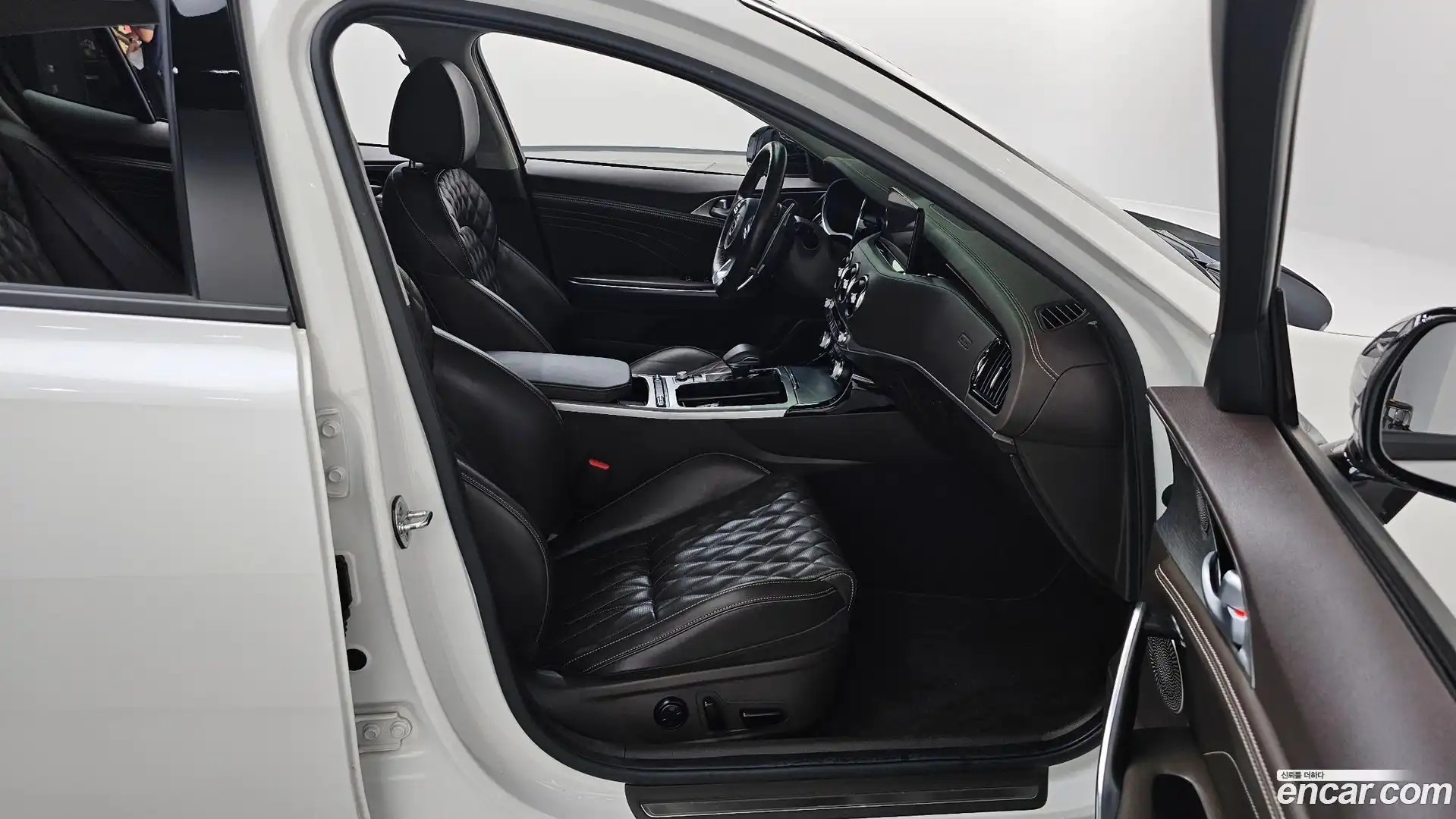 Stinger Kia 2020.10-INNER-036