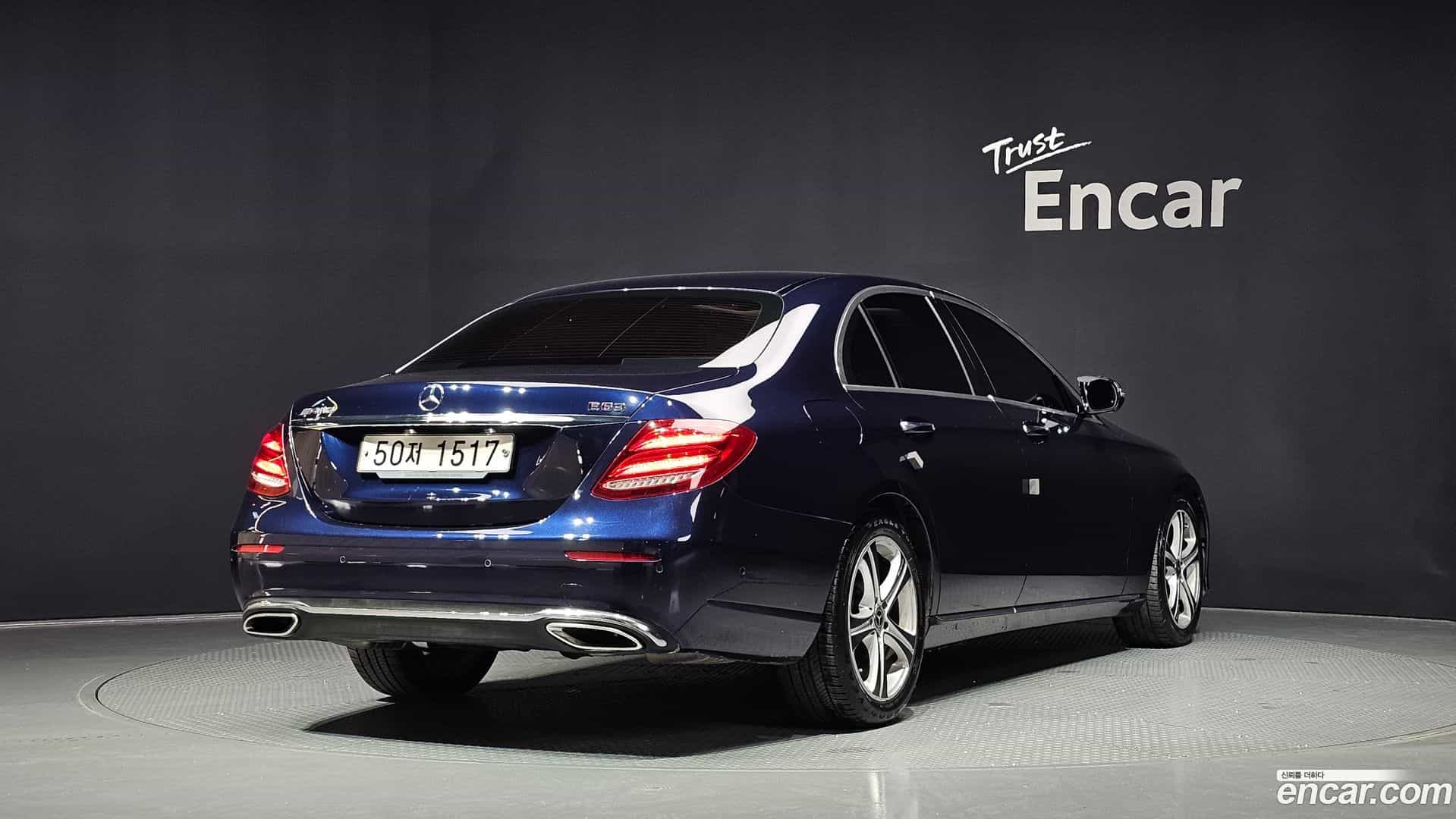 E-Class Mercedes-Benz 2018.1-OUTER-002