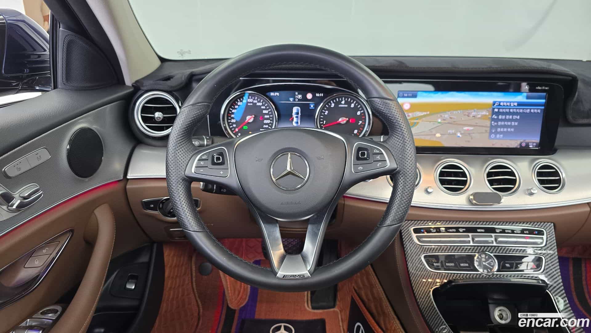 E-Class Mercedes-Benz 2018.1-OPTION-017