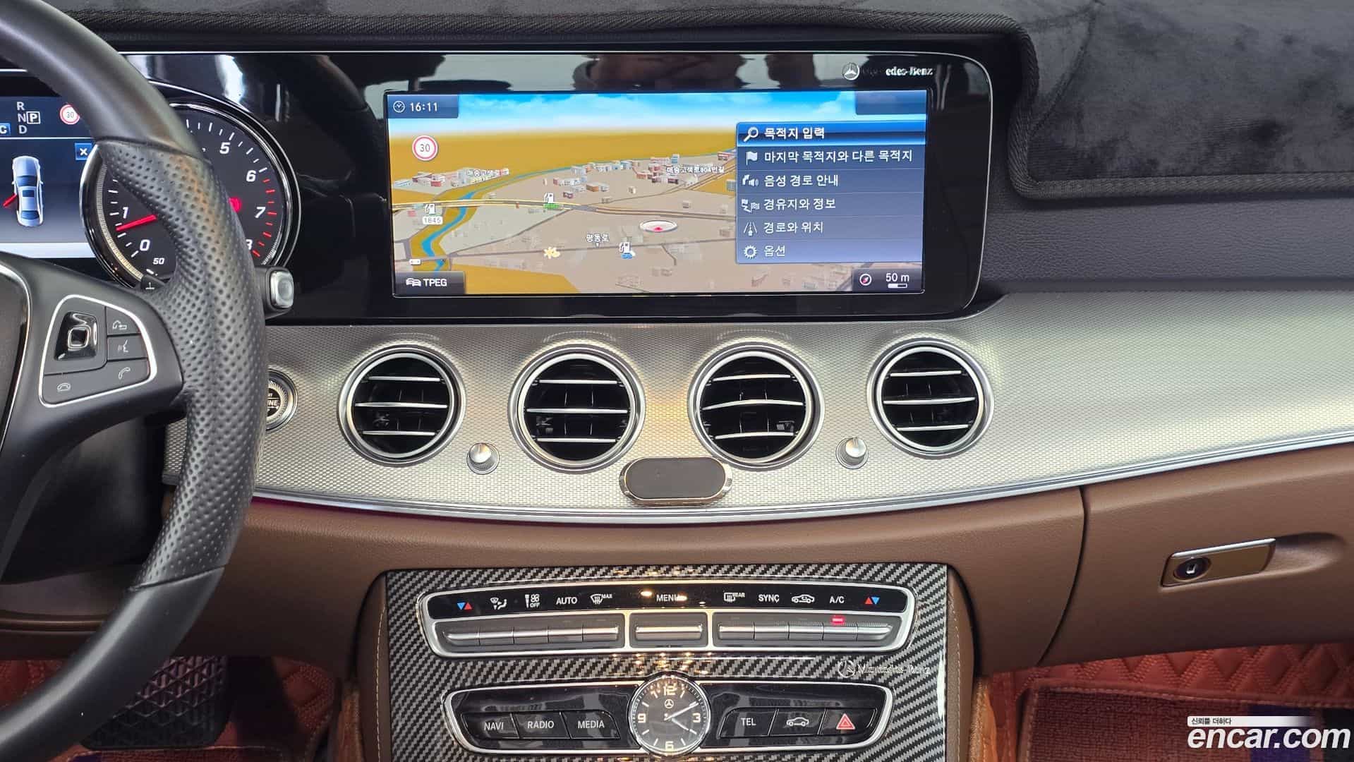 E-Class Mercedes-Benz 2018.1-OPTION-018