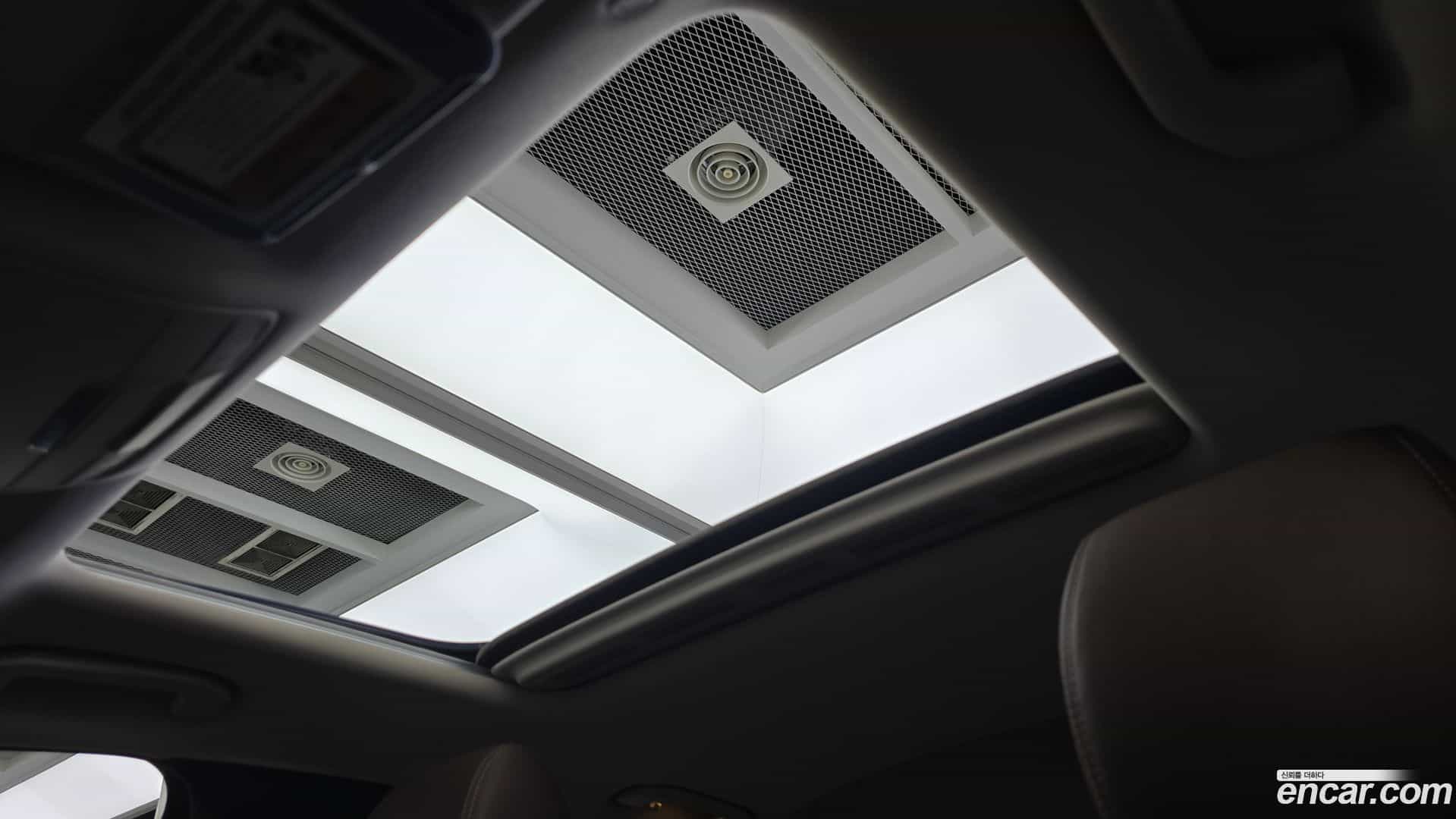 E-Class Mercedes-Benz 2018.1-OPTION-021